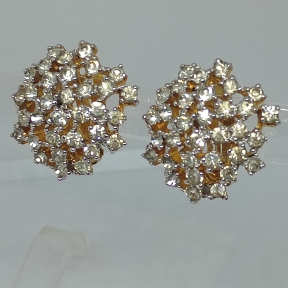 * amazing vintage Jomaz large rhinestones cluster clip on earrings
